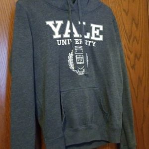 Super soft gray Yale sweatshirt